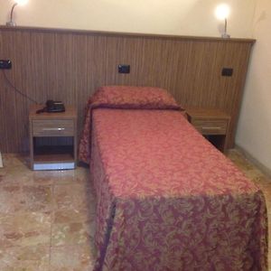 Habitación con Cama King